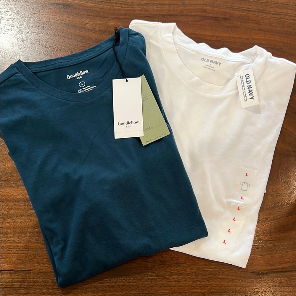 Goodfellow & Co + Old Navy Shortsleeve Men’s Large Tees (set of 2)